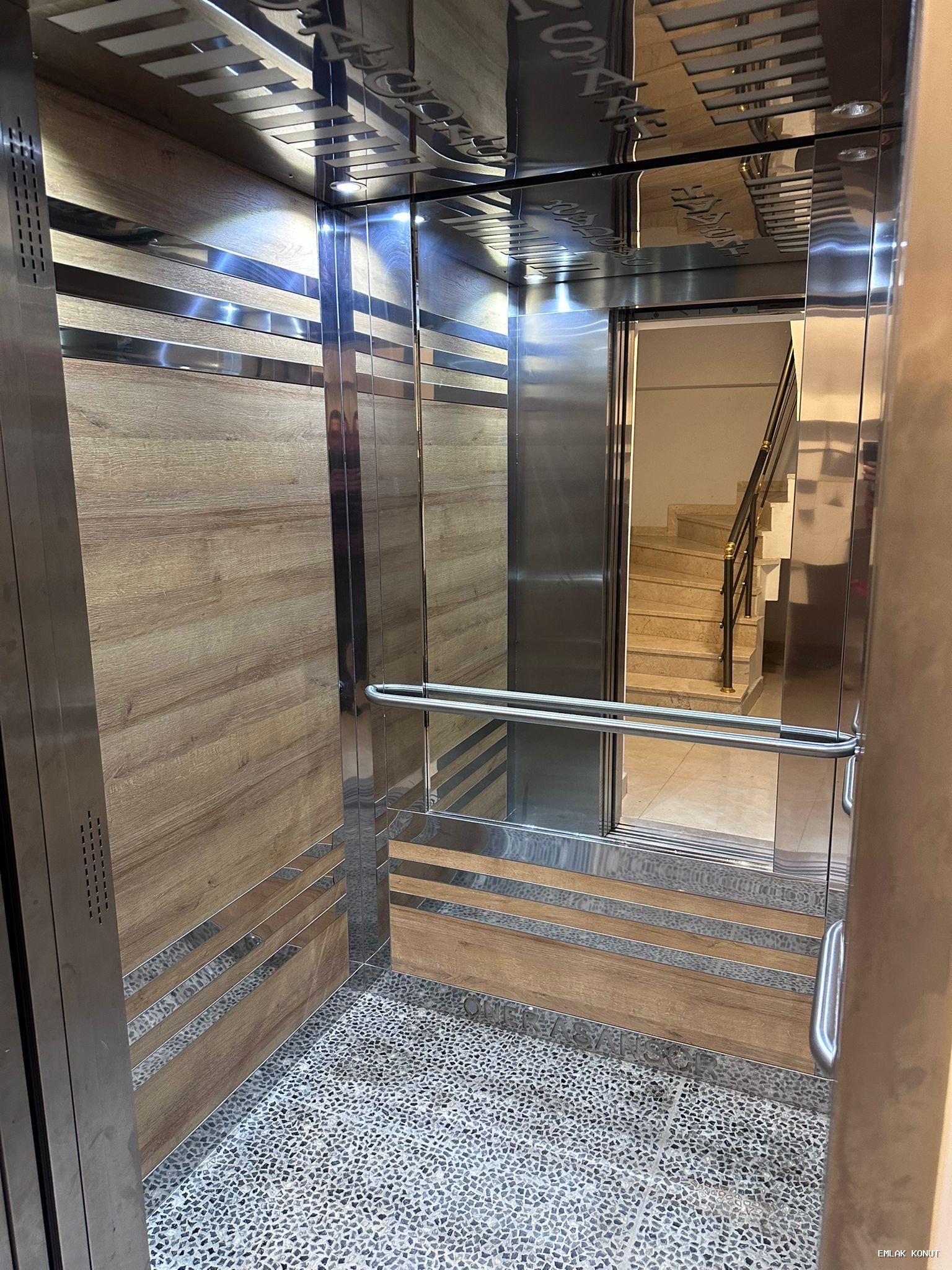 Selimiye Mahallesinde Lüx Arakat Kiralık 2+1