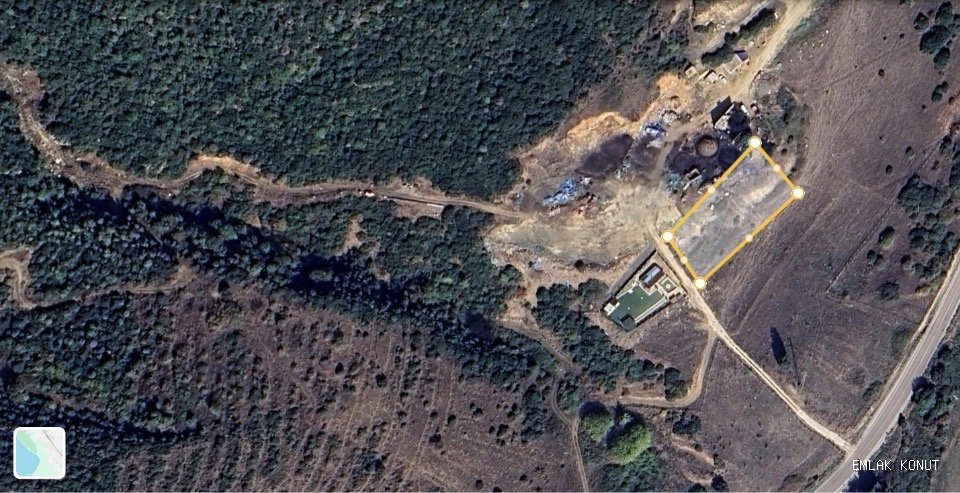 Boğaz Yolu Üzeri Ekmekçi Köyünde Tarla