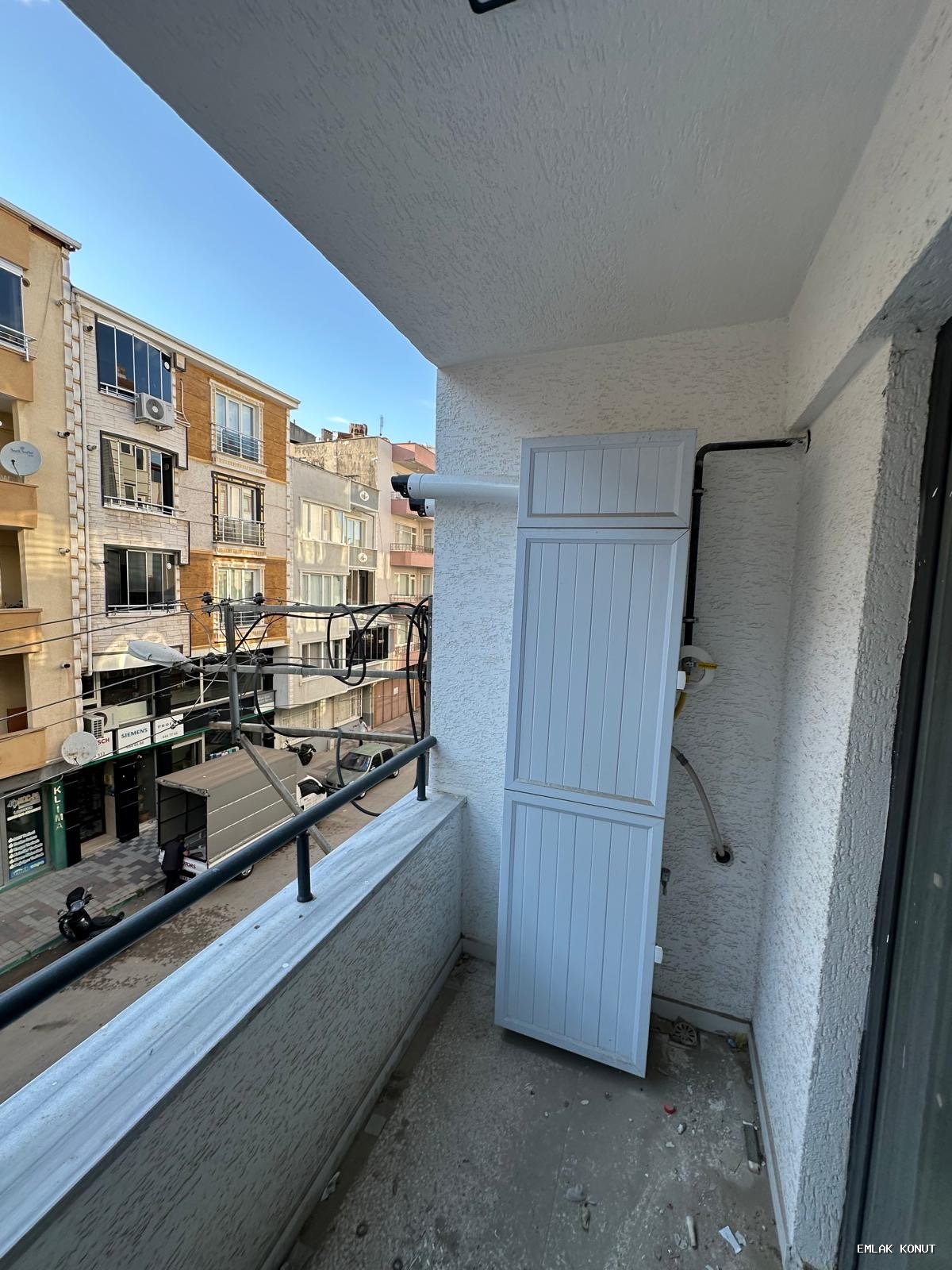 Sırabademler Cadde Cephe 3+1 Daire